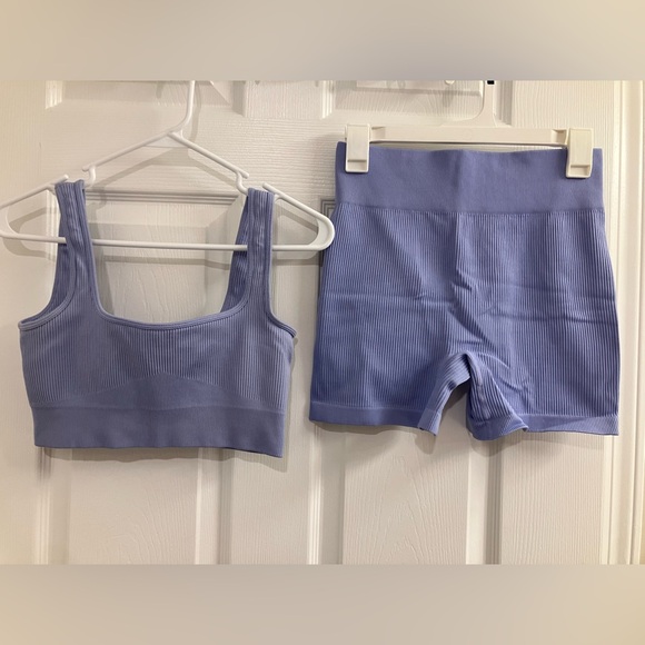 2 Piece Set: Periwinkle Ribbed Matching Sports Bra Biker Shorts Workout Set, EUC - Picture 4 of 10